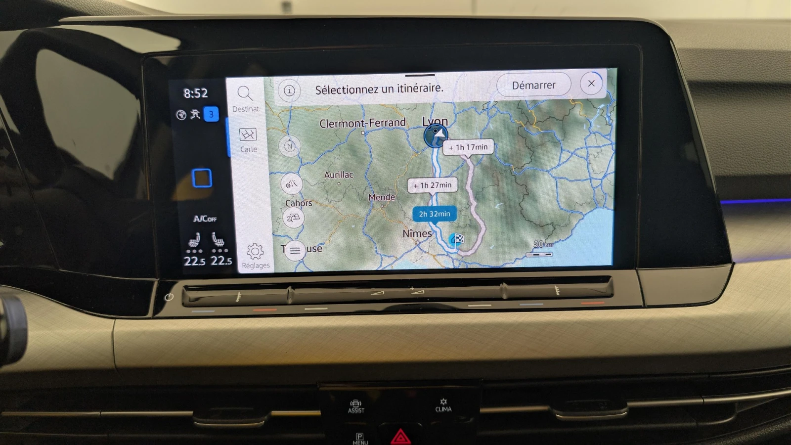 VW Golf 1.5 TSI Life Business Навигация, снимка 14 - Автомобили и джипове - 56068700