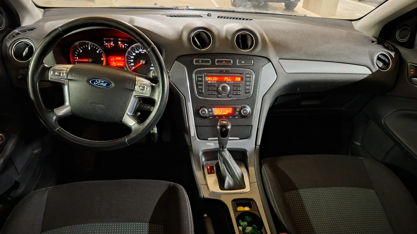 Ford Mondeo TDI, снимка 8 - Автомобили и джипове - 56080015