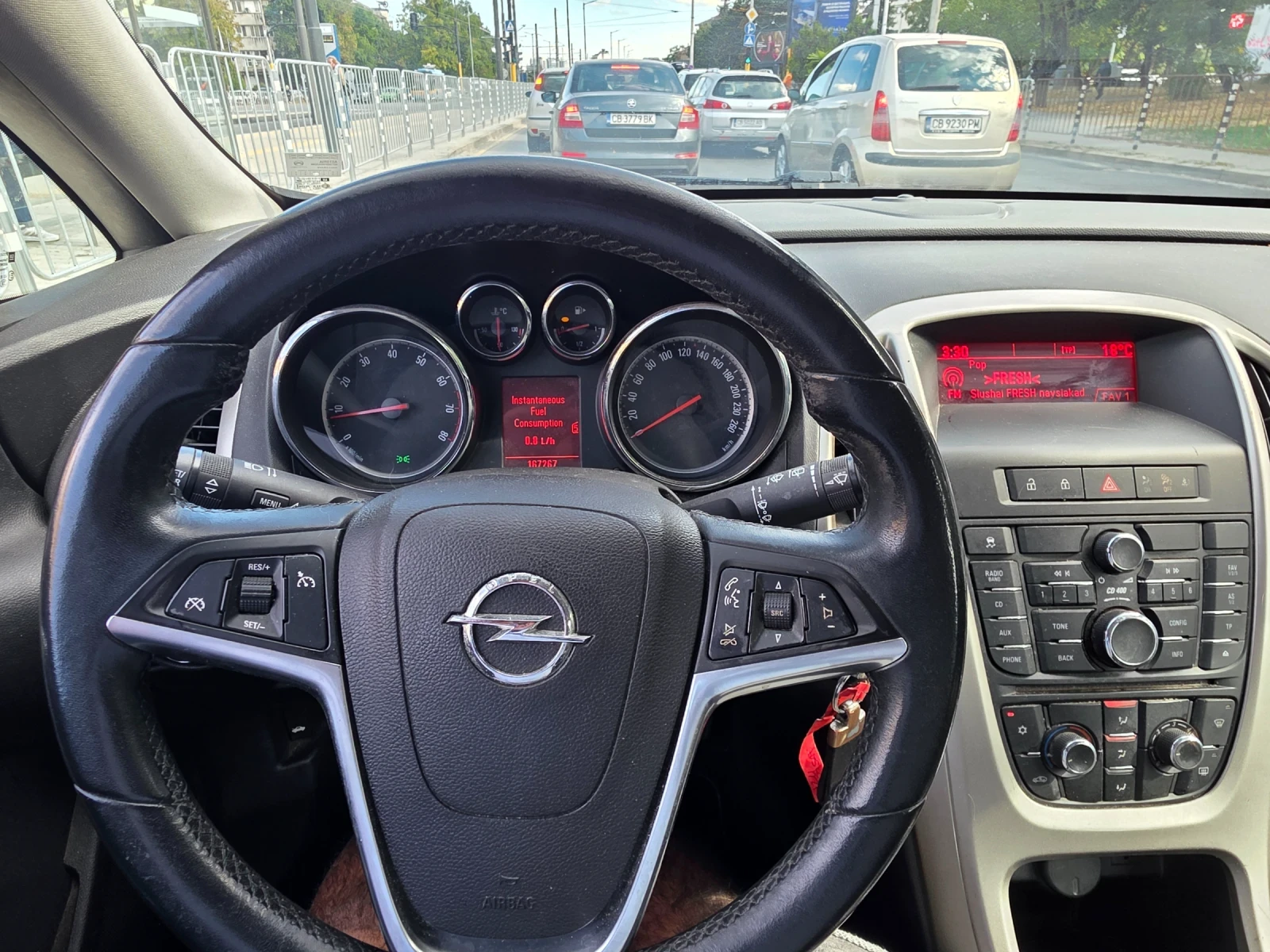 Opel Astra 1.4 100 кс, снимка 9 - Автомобили и джипове - 56221383