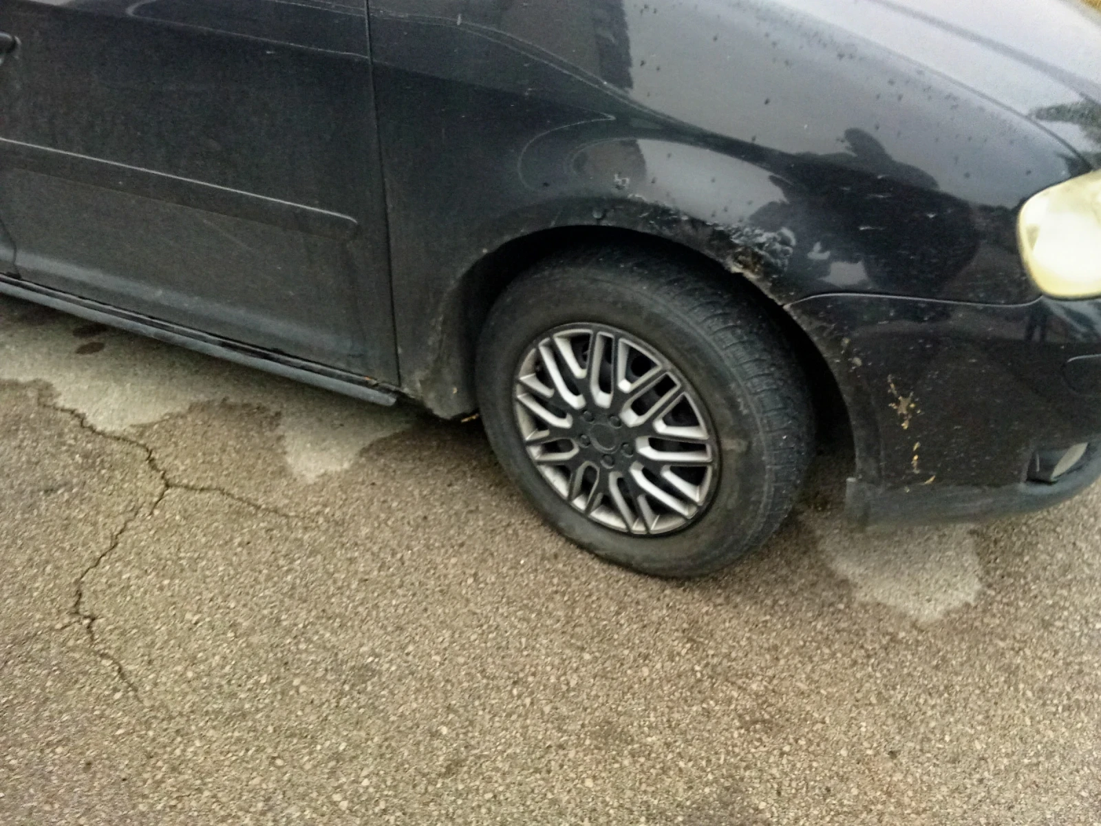 VW Touran, снимка 12 - Автомобили и джипове - 56735063