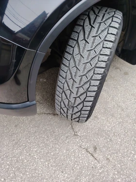 Honda Cr-v 2000 i - 10000 € / 19558.30 лв. - 57557702 13