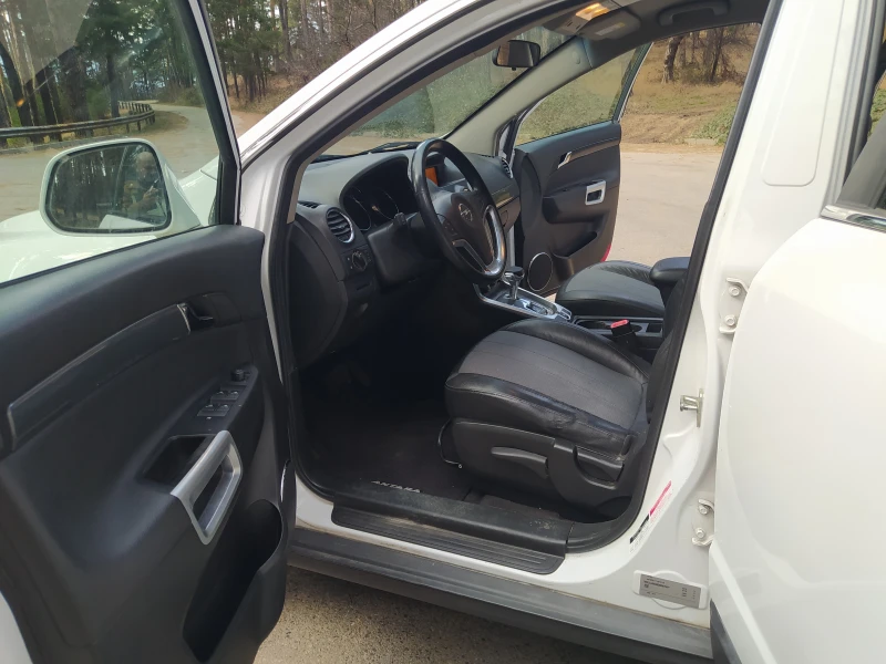 Opel Antara 2.4i, снимка 11 - Автомобили и джипове - 52967640