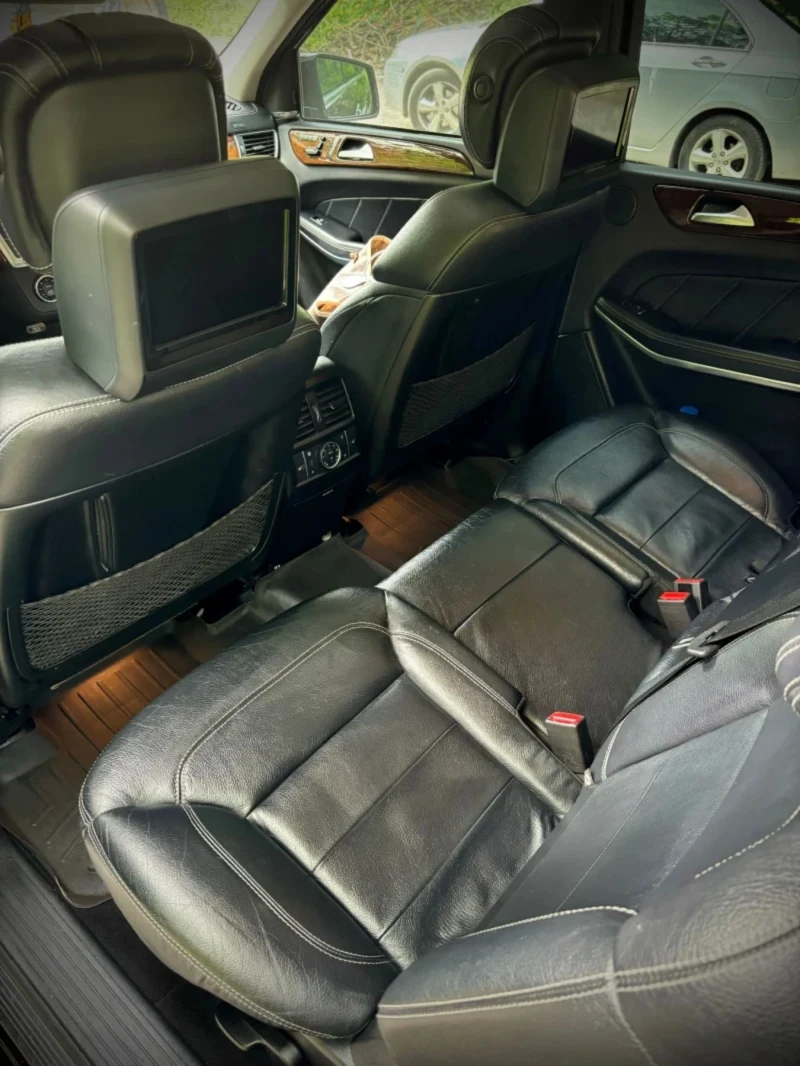 Mercedes-Benz GL 550 AMG HARMAN 360 KAMERA, снимка 7 - Автомобили и джипове - 53187562