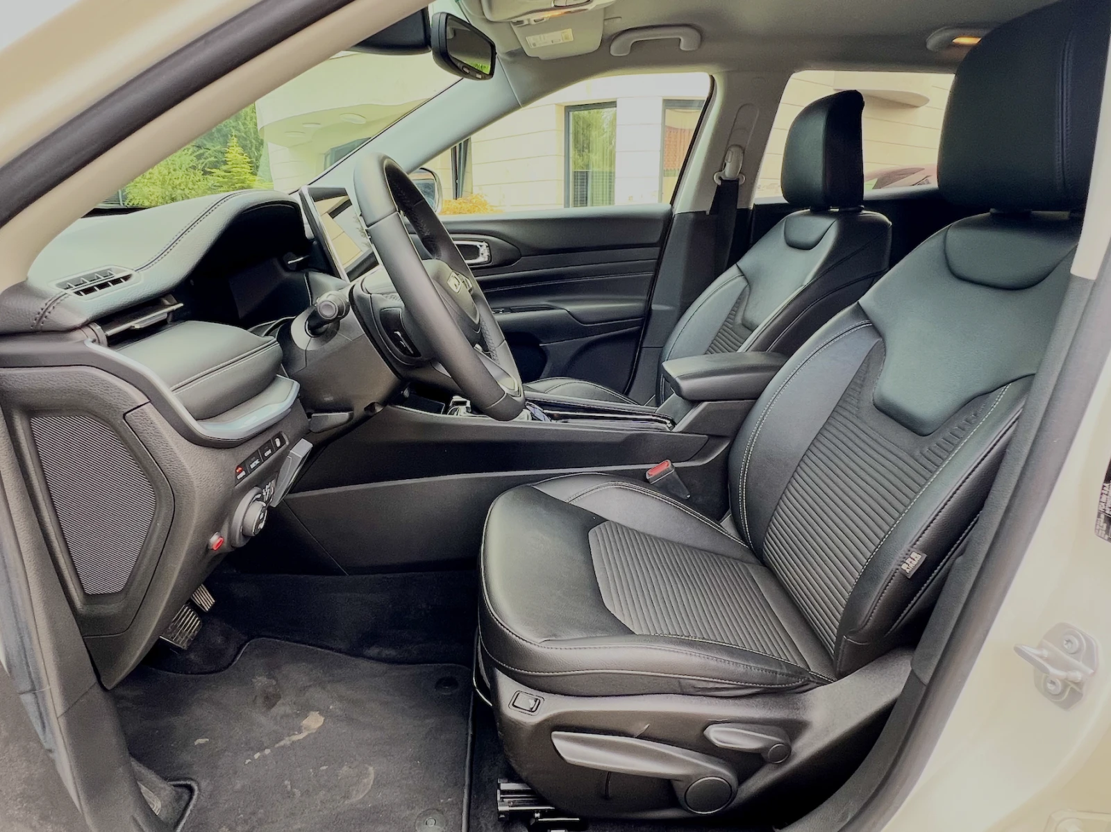 Jeep Compass 4Xe Limited/Дигитално/Дистроник/Камера - изображение 3