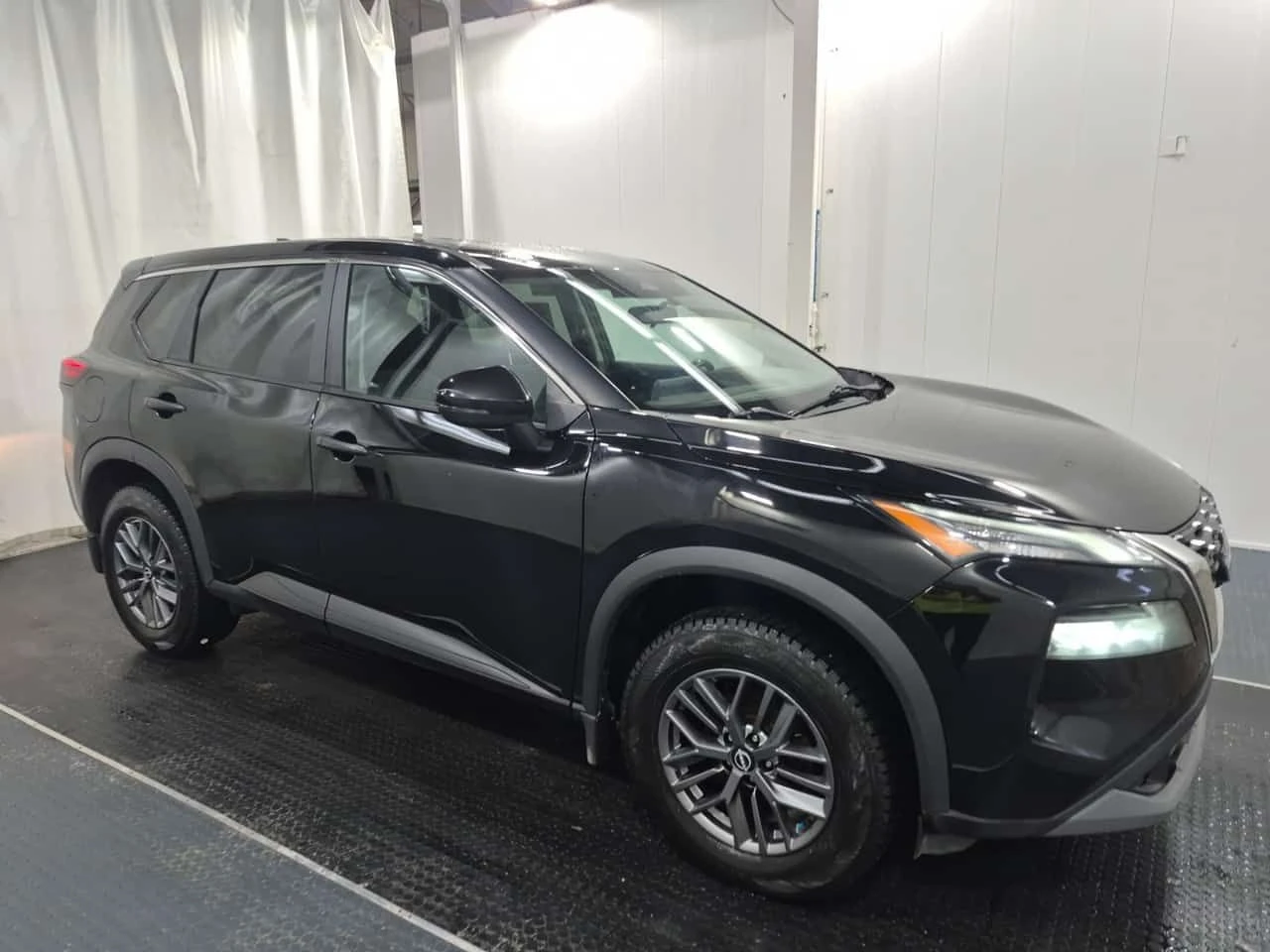 Nissan Rogue S /CARFAX /Подгрев/Навигация /4х4/2 ключа - изображение 3