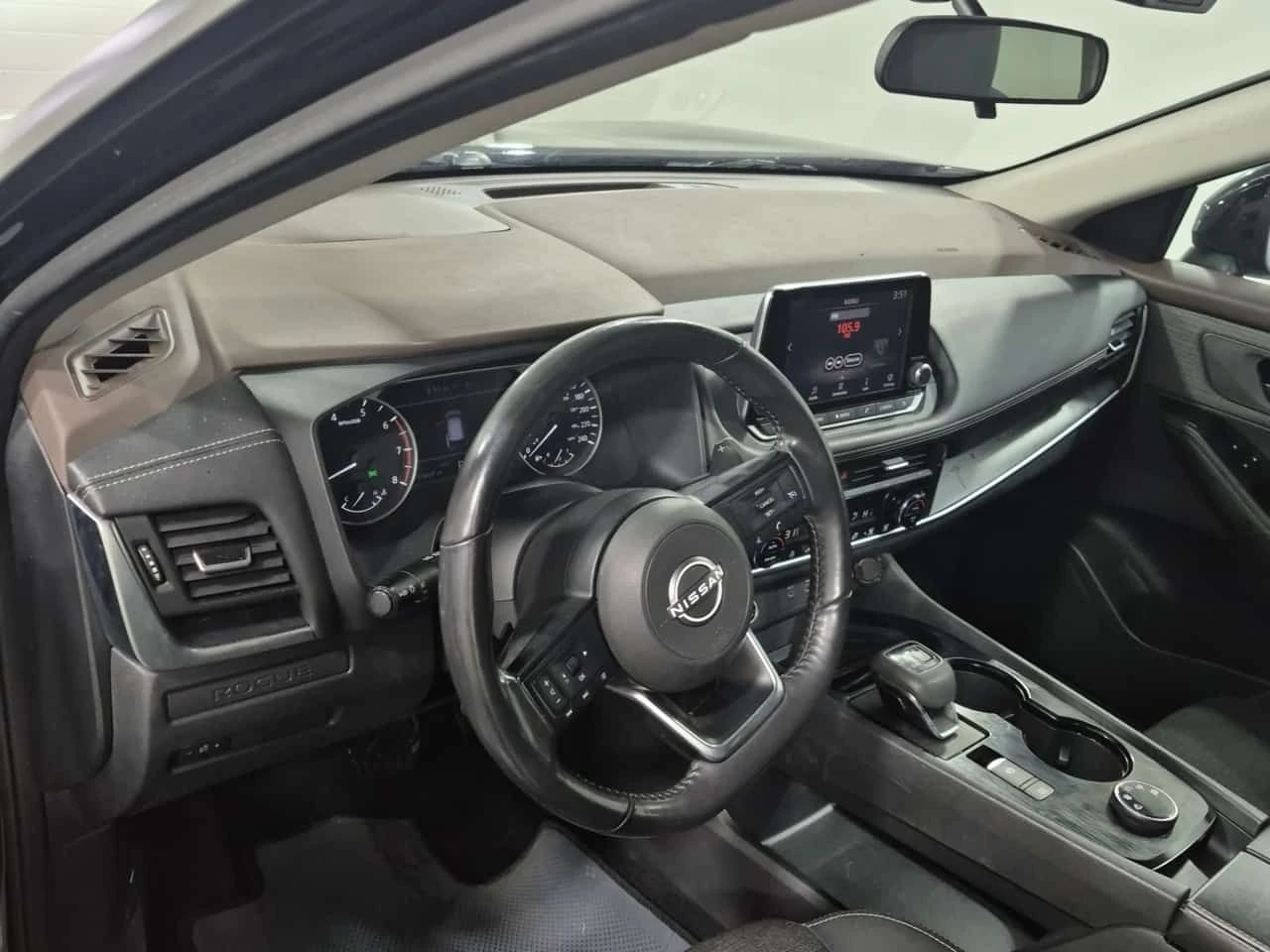 Nissan Rogue S /CARFAX /Подгрев/Навигация /4х4/2 ключа - изображение 9