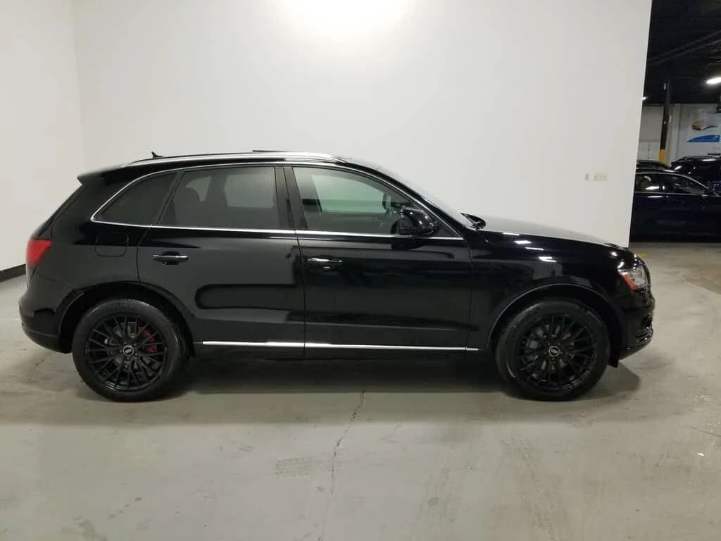 Audi Q5 * 2.0T Technik APPLE CARPLAY | ACCIDENT FREE | NAV - изображение 8