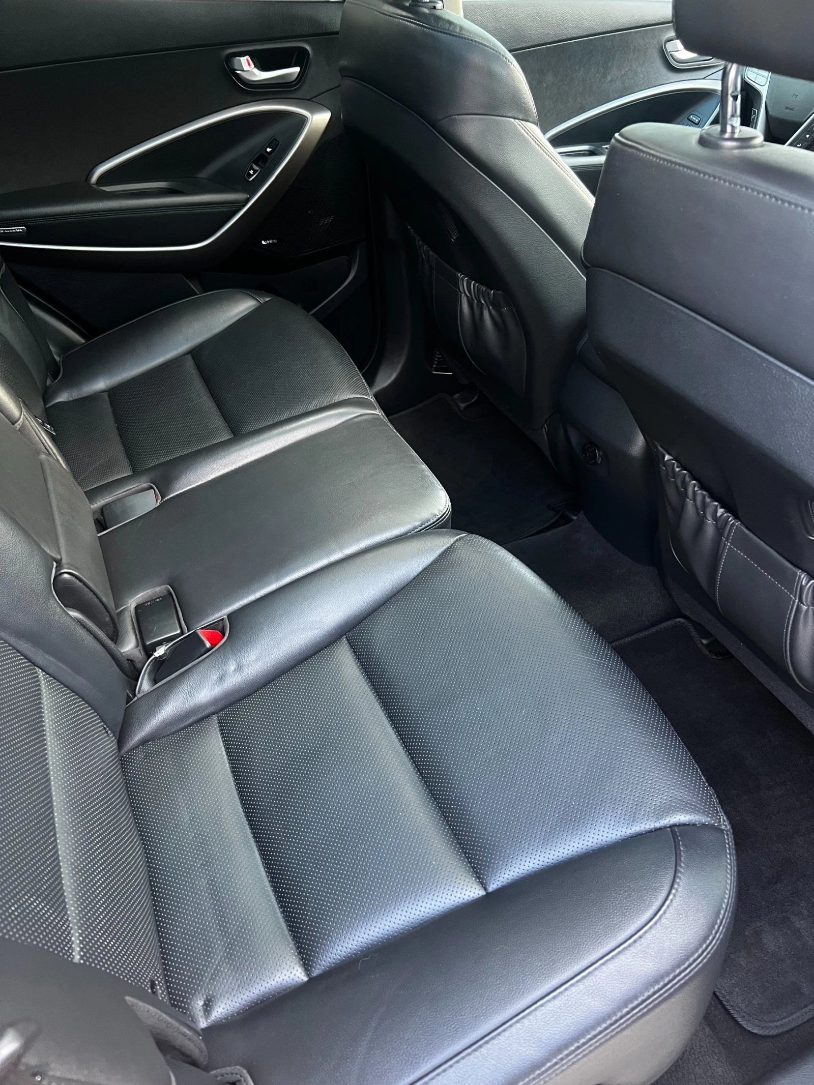 Hyundai Santa fe Premium 4WD, снимка 13 - Автомобили и джипове - 54030005