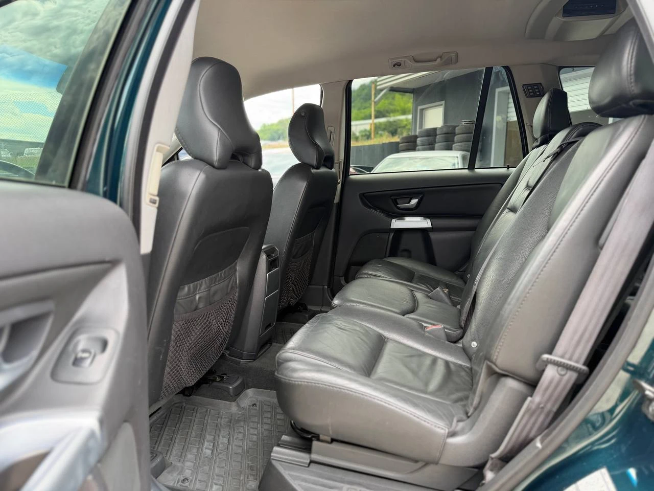 Volvo Xc90 2.4 D3 Aut. 4x4 7МЕСТА, снимка 11 - Автомобили и джипове - 54896644