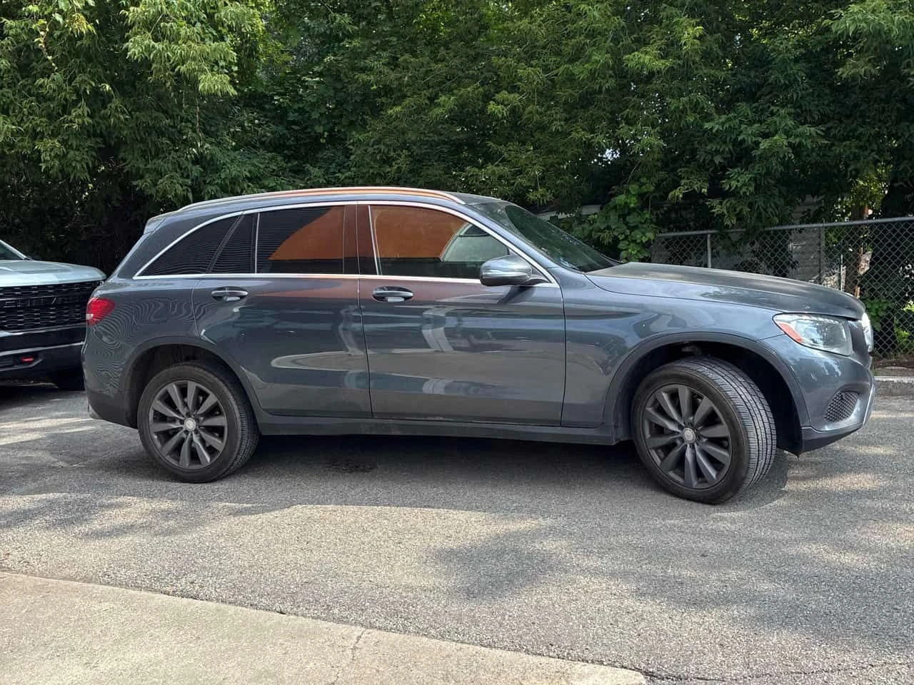 Mercedes-Benz GLC * 300 * CARFAX * ЦЕНА ДО БГ, снимка 3 - Автомобили и джипове - 55626438