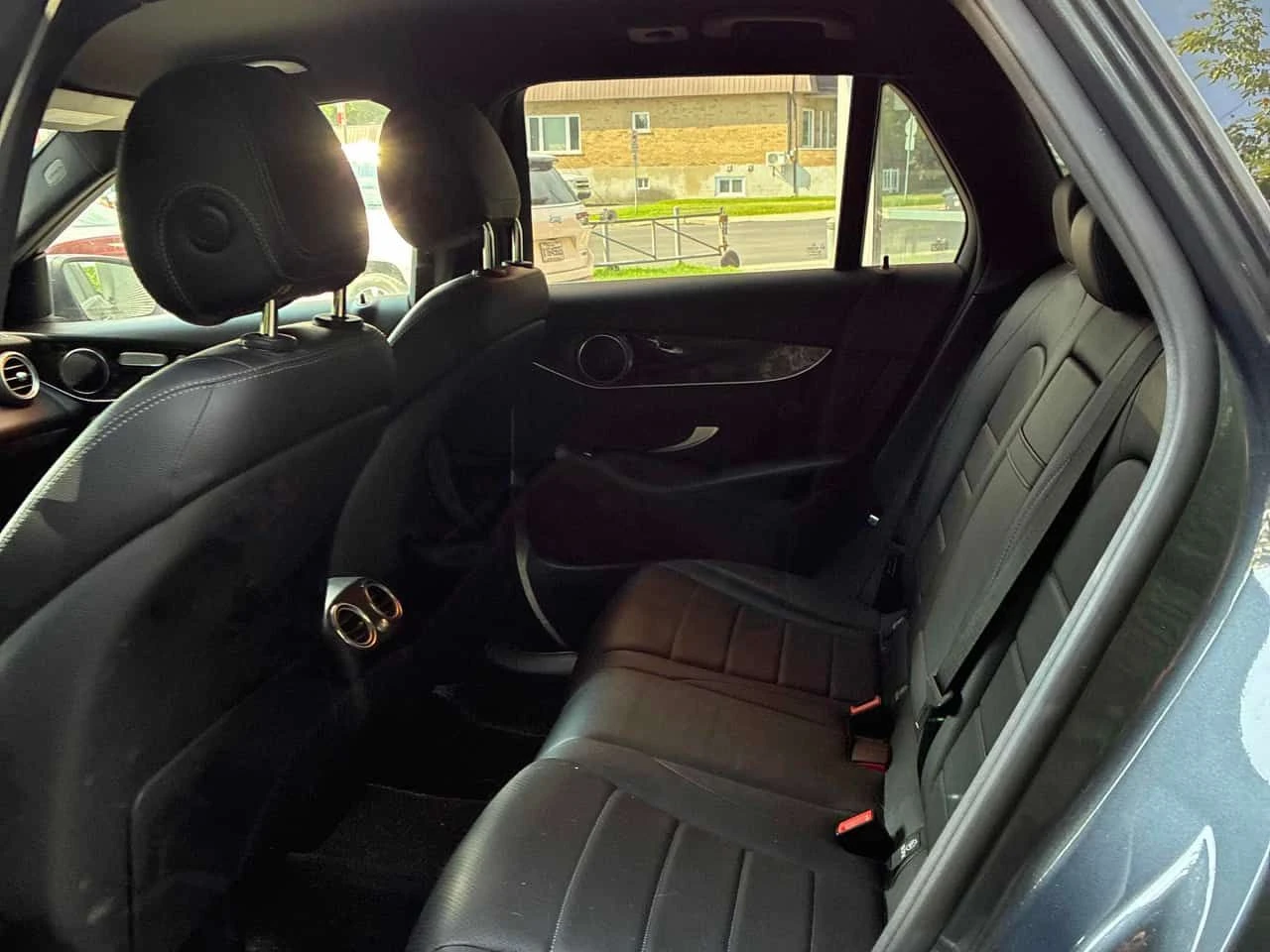 Mercedes-Benz GLC * 300 * CARFAX * ЦЕНА ДО БГ, снимка 16 - Автомобили и джипове - 55626438