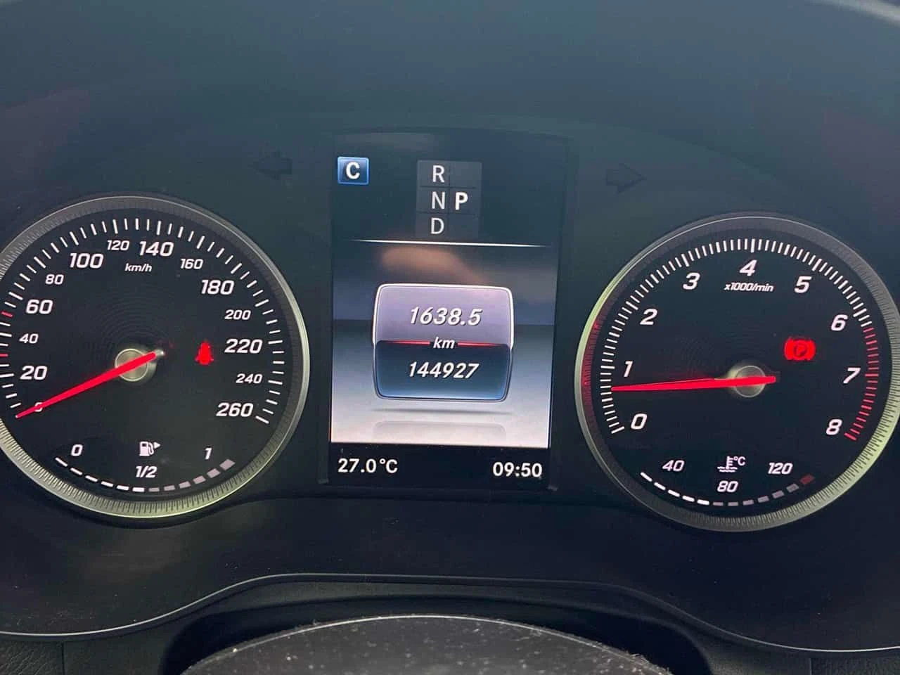 Mercedes-Benz GLC * 300 * CARFAX * ЦЕНА ДО БГ, снимка 13 - Автомобили и джипове - 55626438