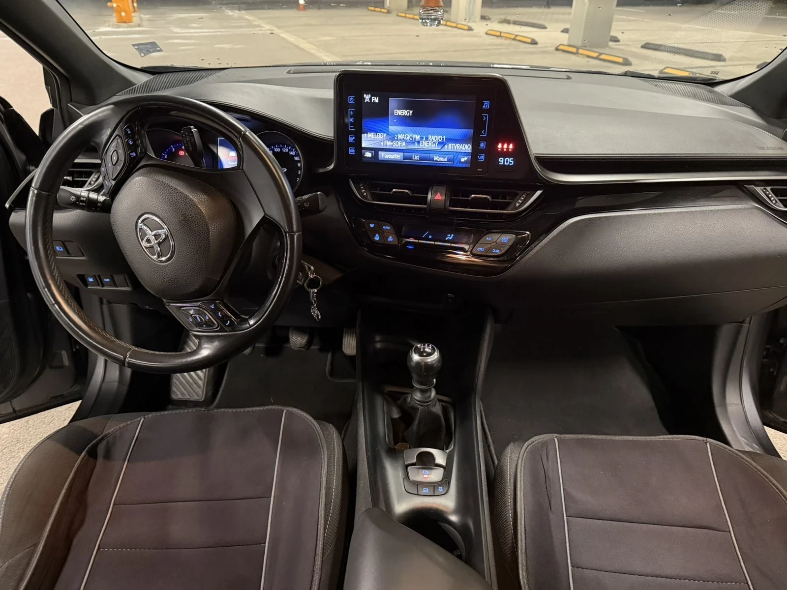 Toyota C-HR, снимка 8 - Автомобили и джипове - 55711815