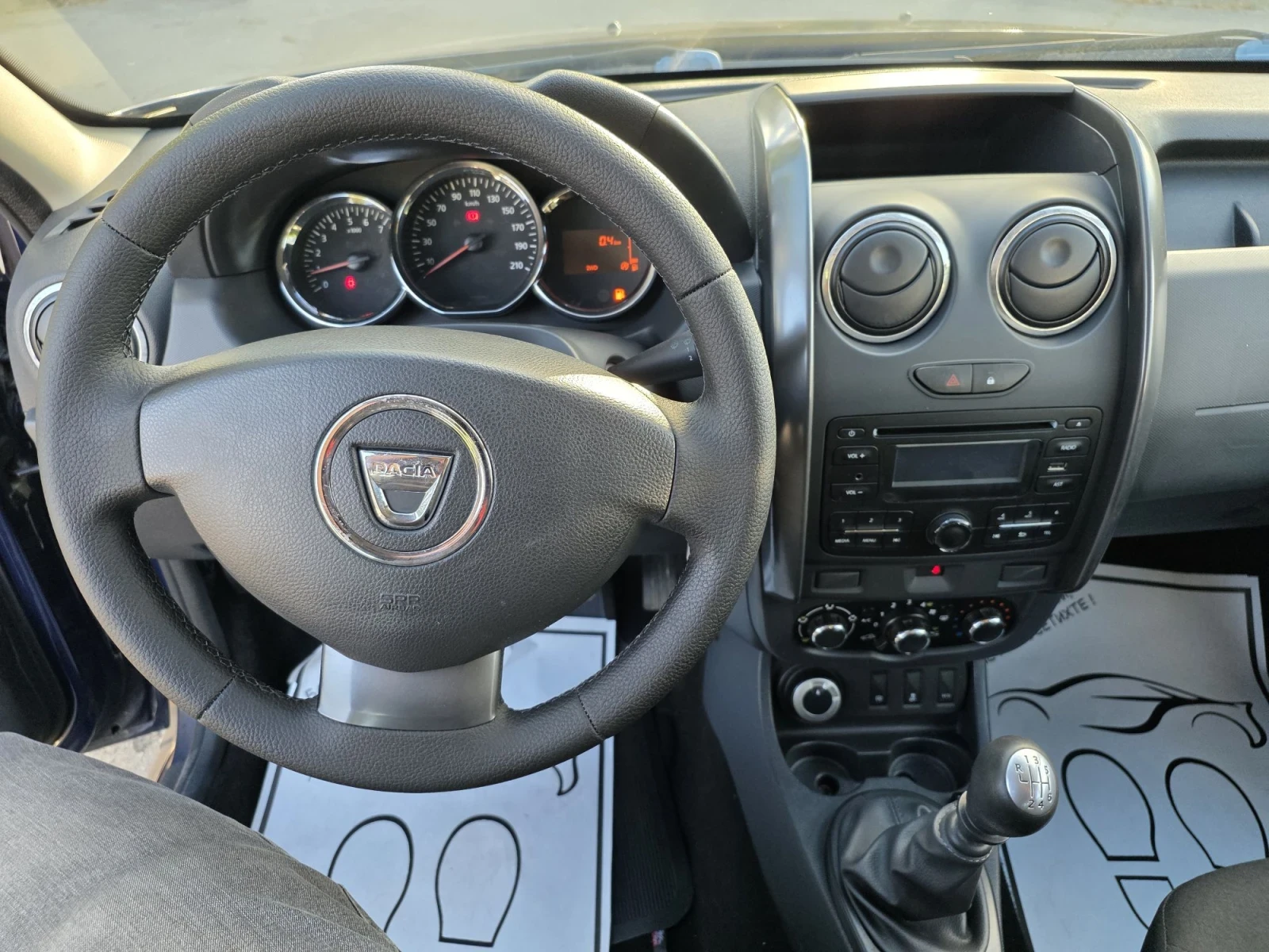 Dacia Duster 1.5 DCI/110HP/4X4/LAUREATE/, снимка 14 - Автомобили и джипове - 56259031