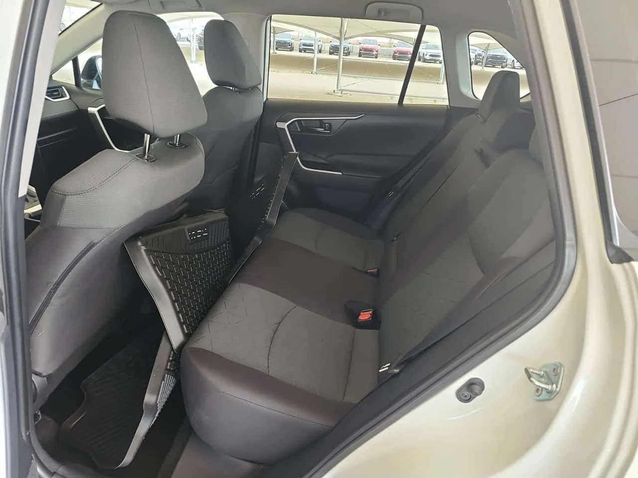Toyota Rav4 * Awd Le * CARFAX * , снимка 11 - Автомобили и джипове - 56621516