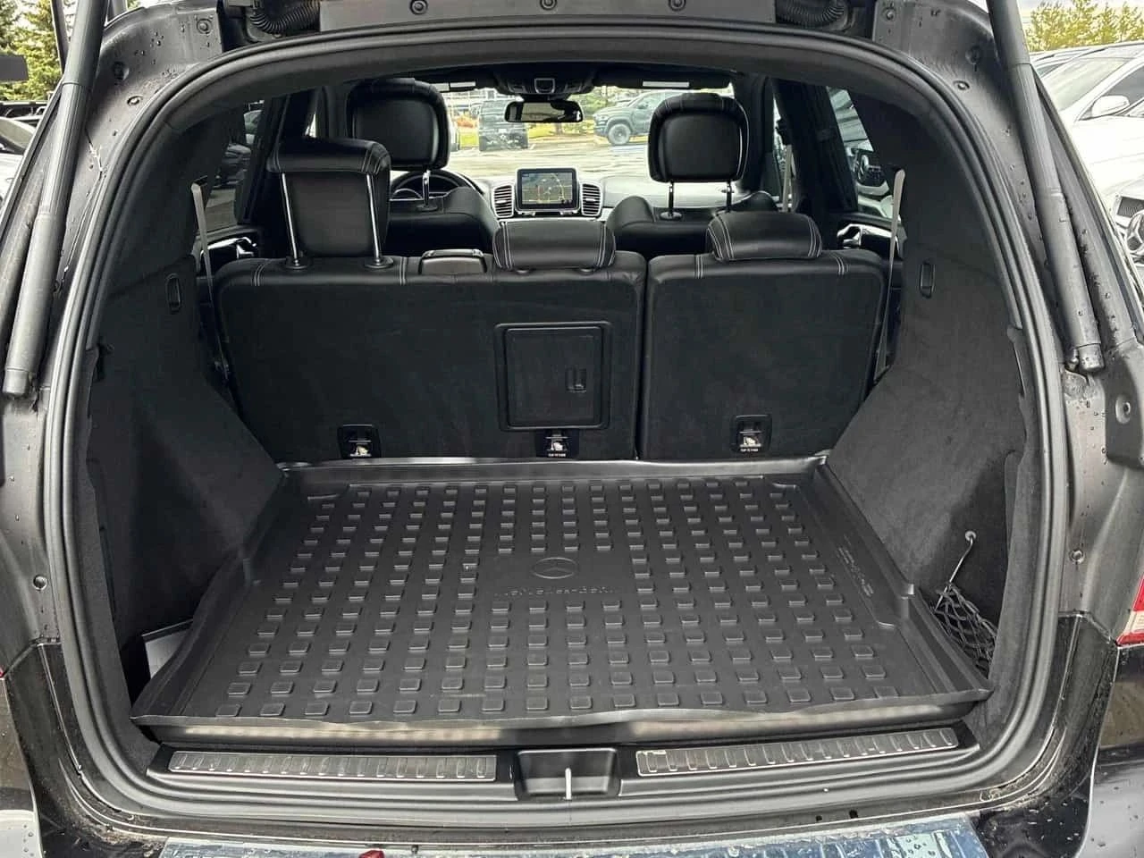 Mercedes-Benz GLE 63 AMG, снимка 13 - Автомобили и джипове - 56685137