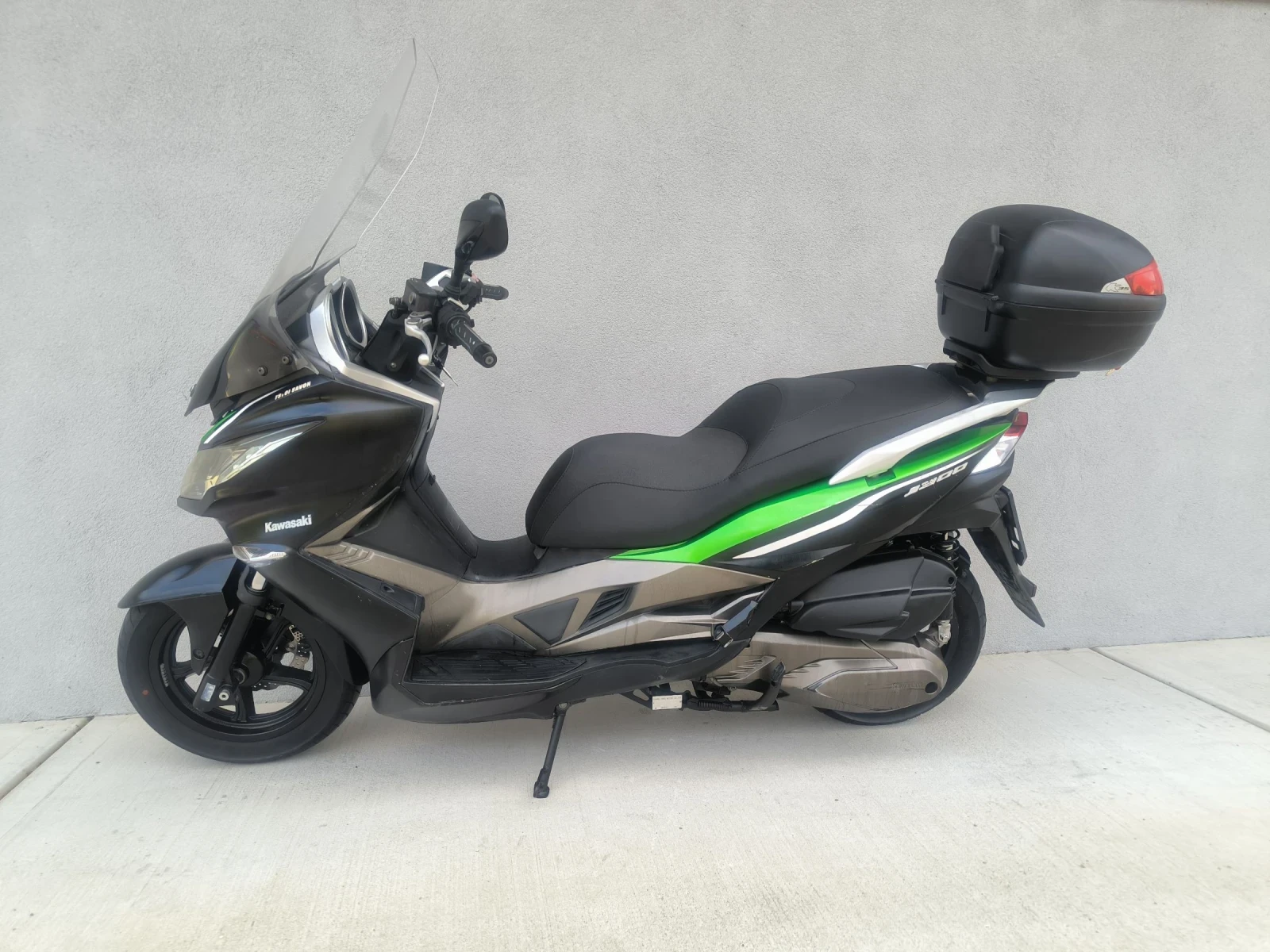 Kawasaki J300 2011 година  - изображение 7