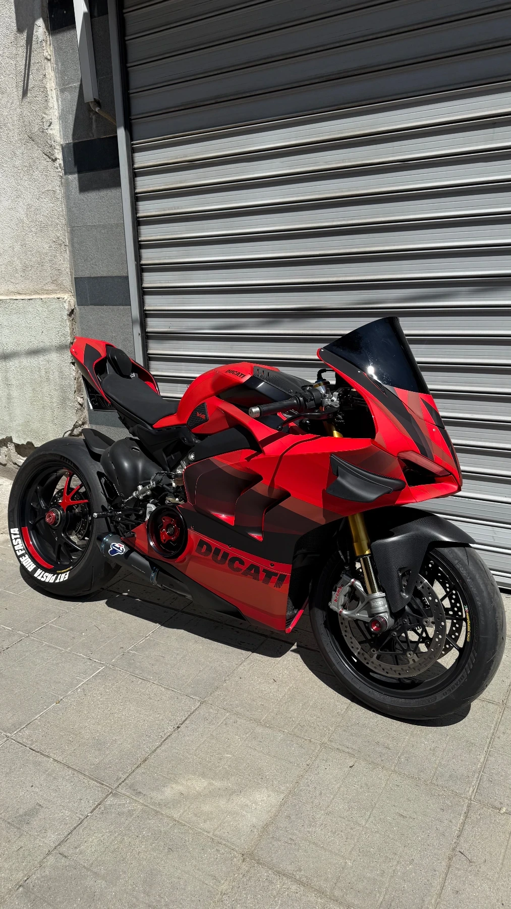 Ducati Panigale V4S - изображение 2