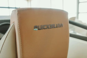 Моторна яхта Quicksilver 605 Bowrider, снимка 9