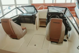 Моторна яхта Quicksilver 605 Bowrider, снимка 3