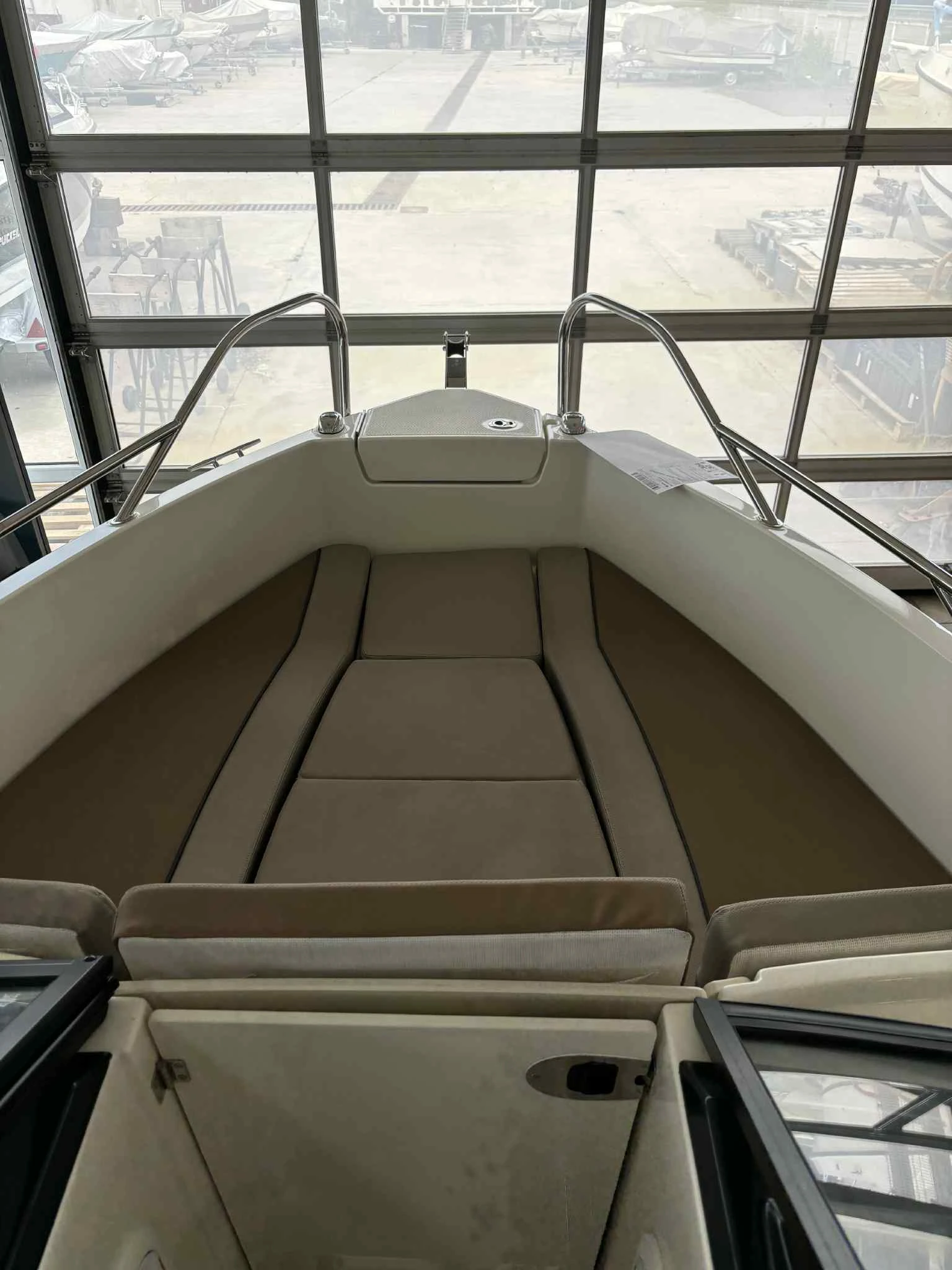   Quicksilver 605 Bowrider | Mobile.bg   11