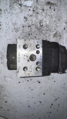 Спирачна помпа ABS за Honda Civic 2001, снимка 2