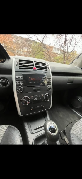 Mercedes-Benz A 180, снимка 4