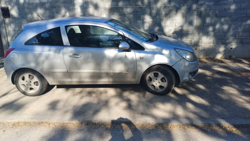Opel Corsa Corsa Две врати, снимка 3 - Автомобили и джипове - 45021191