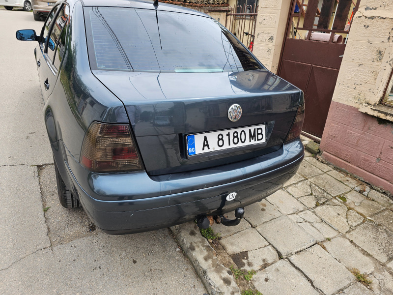 VW Bora, снимка 2 - Автомобили и джипове - 46332585