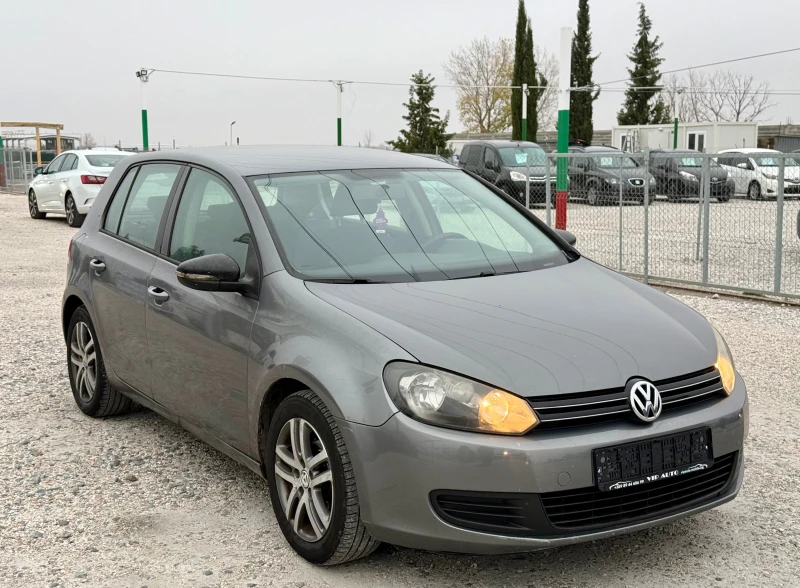 VW Golf 1.6i 102к.с., снимка 2 - Автомобили и джипове - 47962321