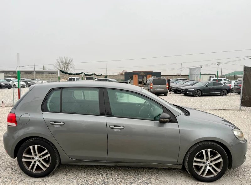 VW Golf 1.6i 102к.с., снимка 7 - Автомобили и джипове - 47962321