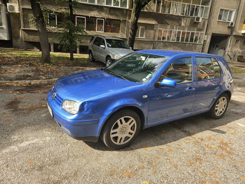 VW Golf, снимка 1 - Автомобили и джипове - 48119062