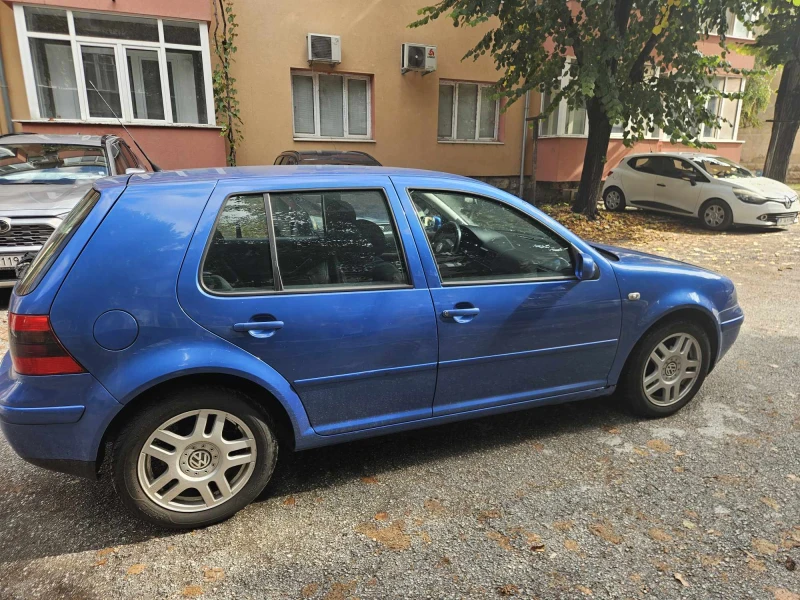 VW Golf, снимка 5 - Автомобили и джипове - 48119062