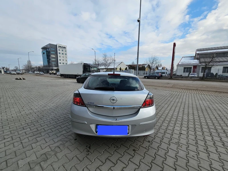 Opel Astra, снимка 6 - Автомобили и джипове - 48790184