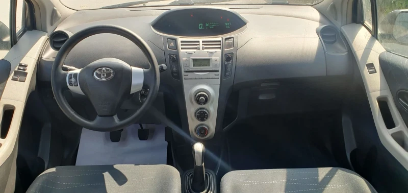 Toyota Yaris 1.0i 70к.с., снимка 10 - Автомобили и джипове - 49309085