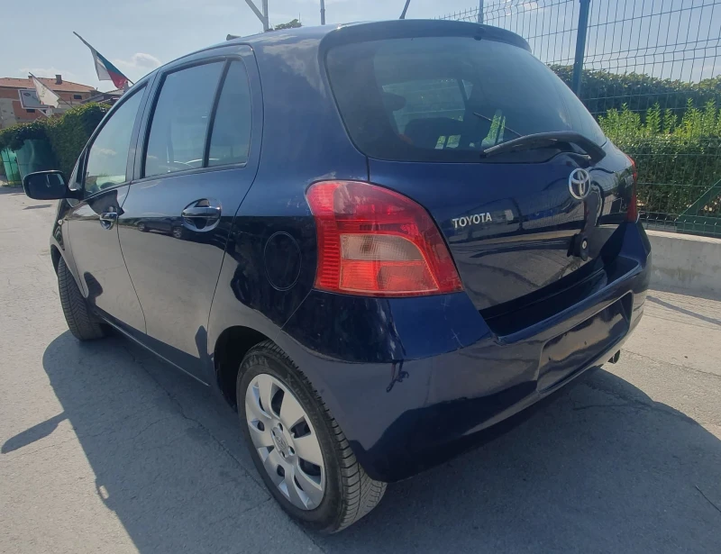 Toyota Yaris 1.0i 70к.с., снимка 5 - Автомобили и джипове - 49309085