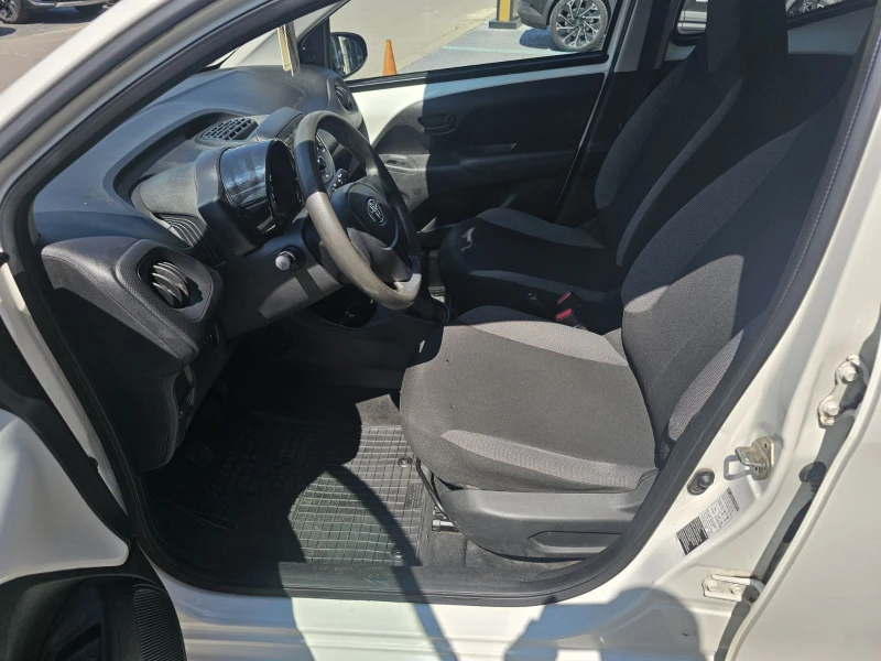 Toyota Aygo 1.0 TCe 72, снимка 10 - Автомобили и джипове - 51189973