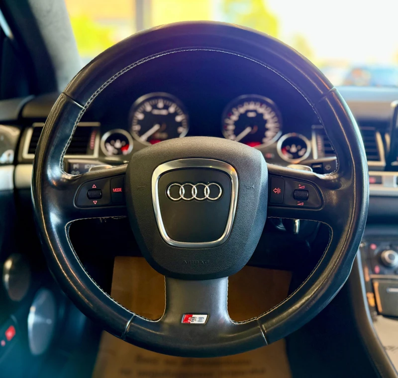 Audi S8 V10* Ceramic* Carbon* Bang&Olufsen* Лизинг* , снимка 10 - Автомобили и джипове - 51523847