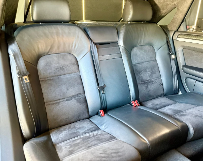 Audi S8 V10* Ceramic* Carbon* Bang&Olufsen* Лизинг* , снимка 16 - Автомобили и джипове - 51523847