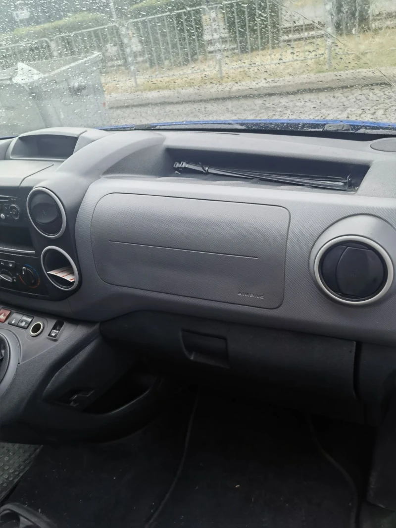 Peugeot Partner, снимка 13 - Автомобили и джипове - 51579646