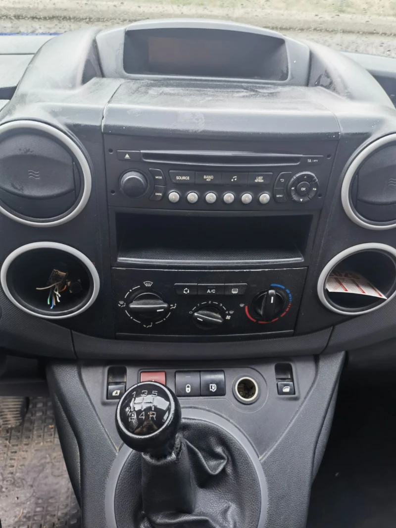 Peugeot Partner, снимка 10 - Автомобили и джипове - 51579646