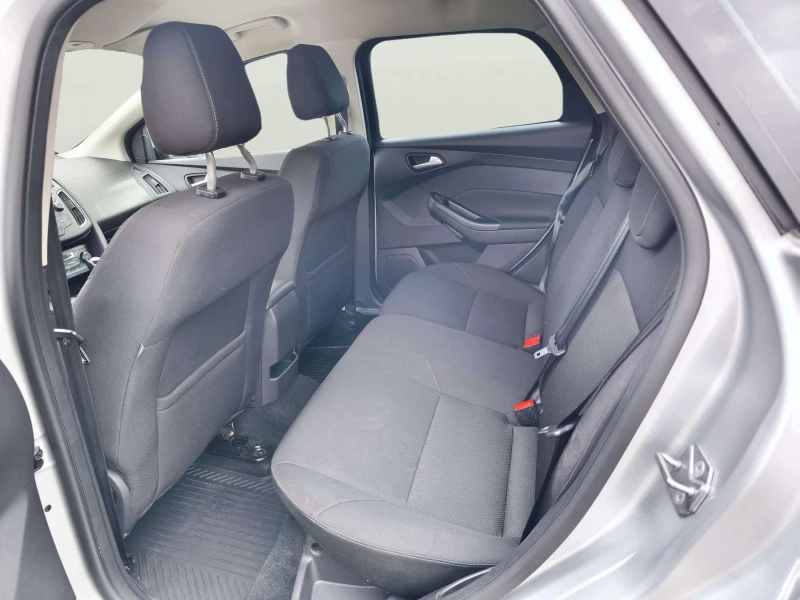 Ford Focus 1.0, снимка 12 - Автомобили и джипове - 52081351