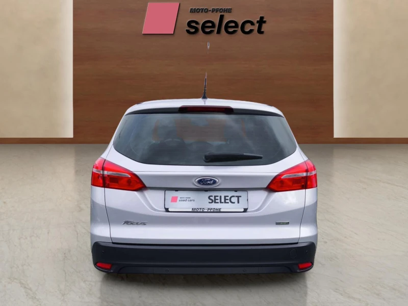 Ford Focus 1.0, снимка 3 - Автомобили и джипове - 52081351