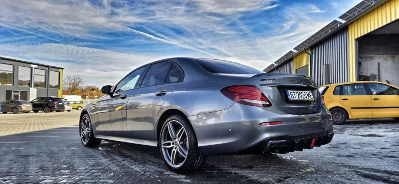 Mercedes-Benz E 400 AMG Shadow Line, снимка 4 - Автомобили и джипове - 52443586