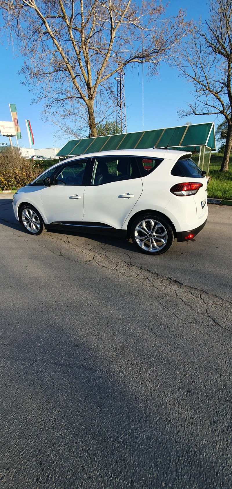 Renault Scenic, снимка 8 - Автомобили и джипове - 52729092