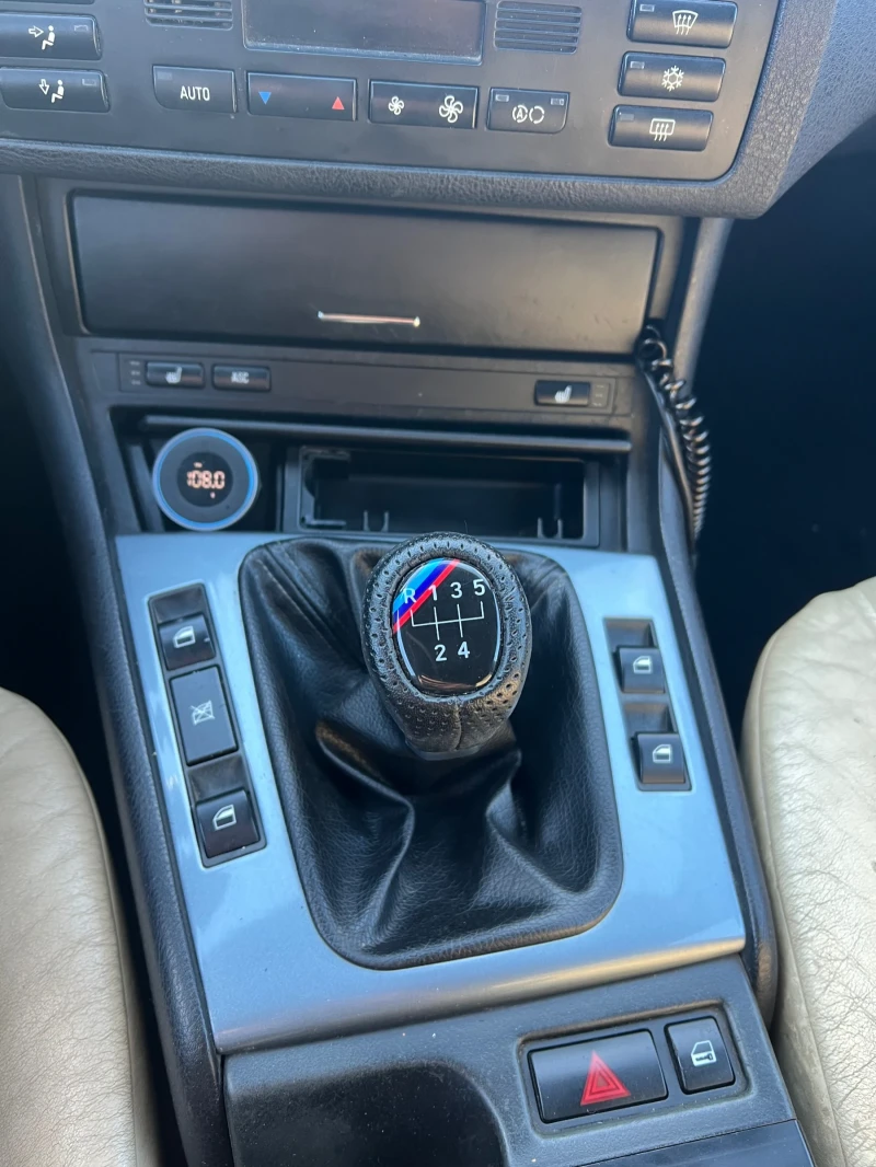 BMW 330, снимка 7 - Автомобили и джипове - 52943922