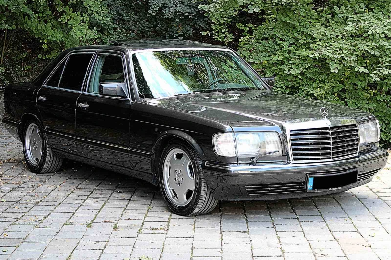Mercedes-Benz 560 SE, снимка 6 - Автомобили и джипове - 52949953