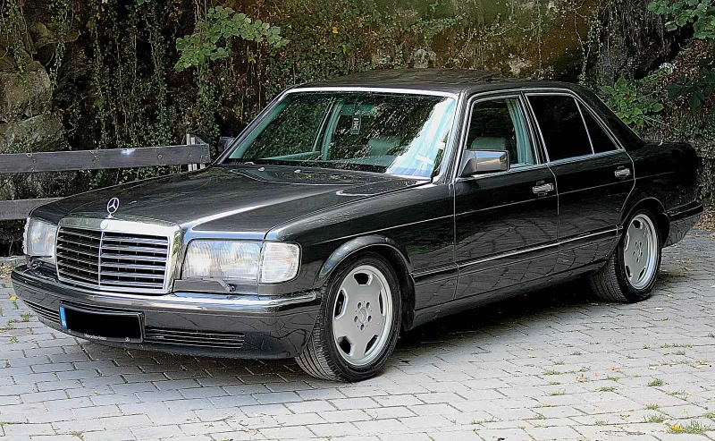 Mercedes-Benz 560 SE, снимка 2 - Автомобили и джипове - 52949953