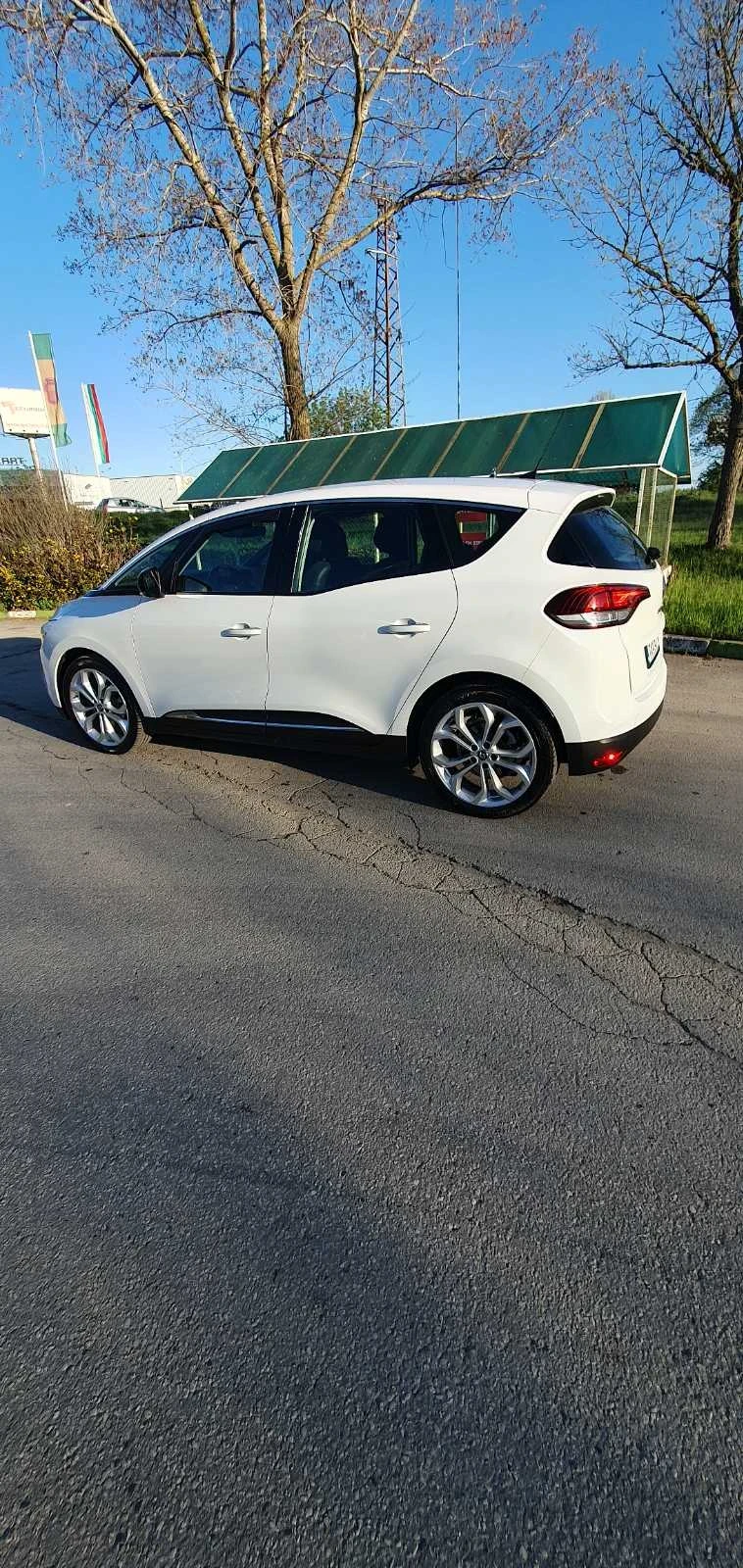 Renault Scenic, снимка 2 - Автомобили и джипове - 52729092