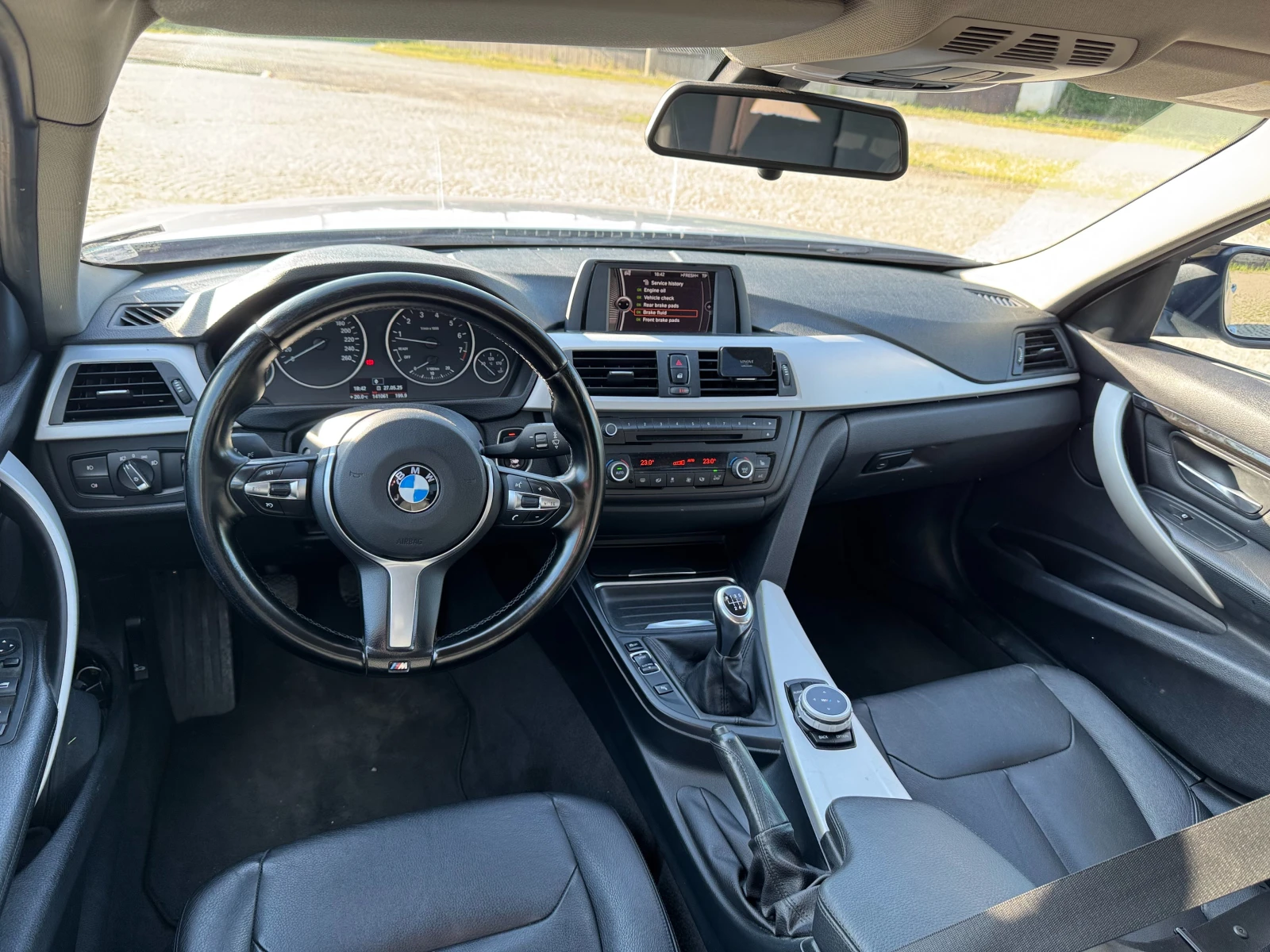 BMW 320 IX Drive - изображение 7